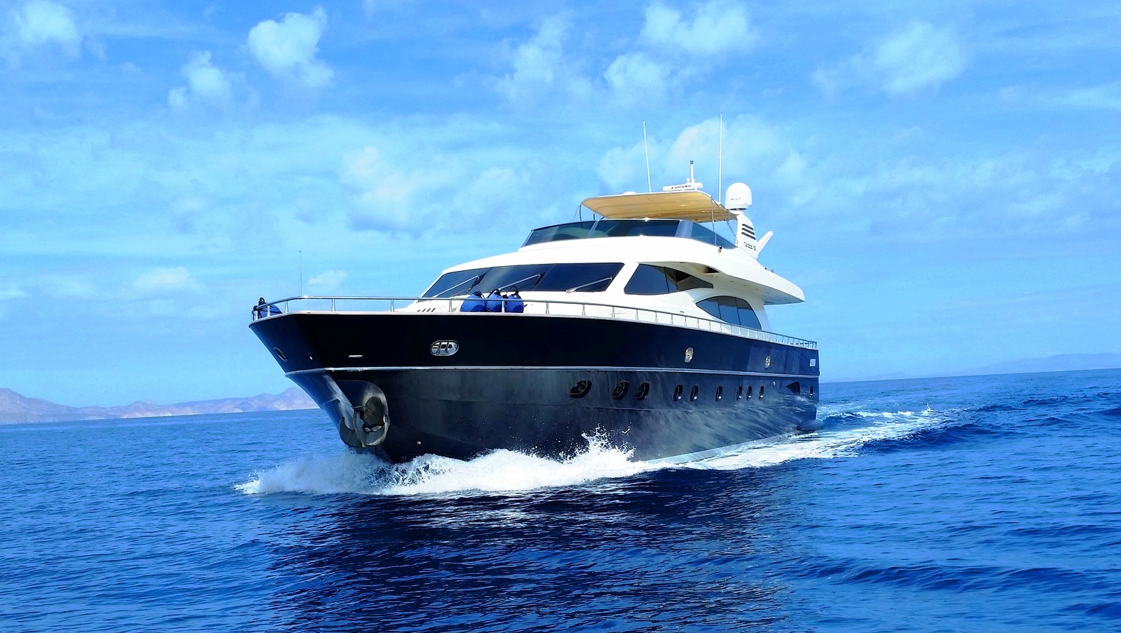 rent a yacht in cabo san lucas